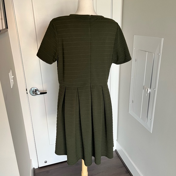 Fit and Flare Plus Green Dress from Anthropologie in 1X - Picture 2 of 7